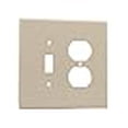 thumbnail image 3 of Leviton Plaque Murale de Réceptacle à Combinaison Double Gang Blanc Toggle & Duplex 001-8, 3 of 3