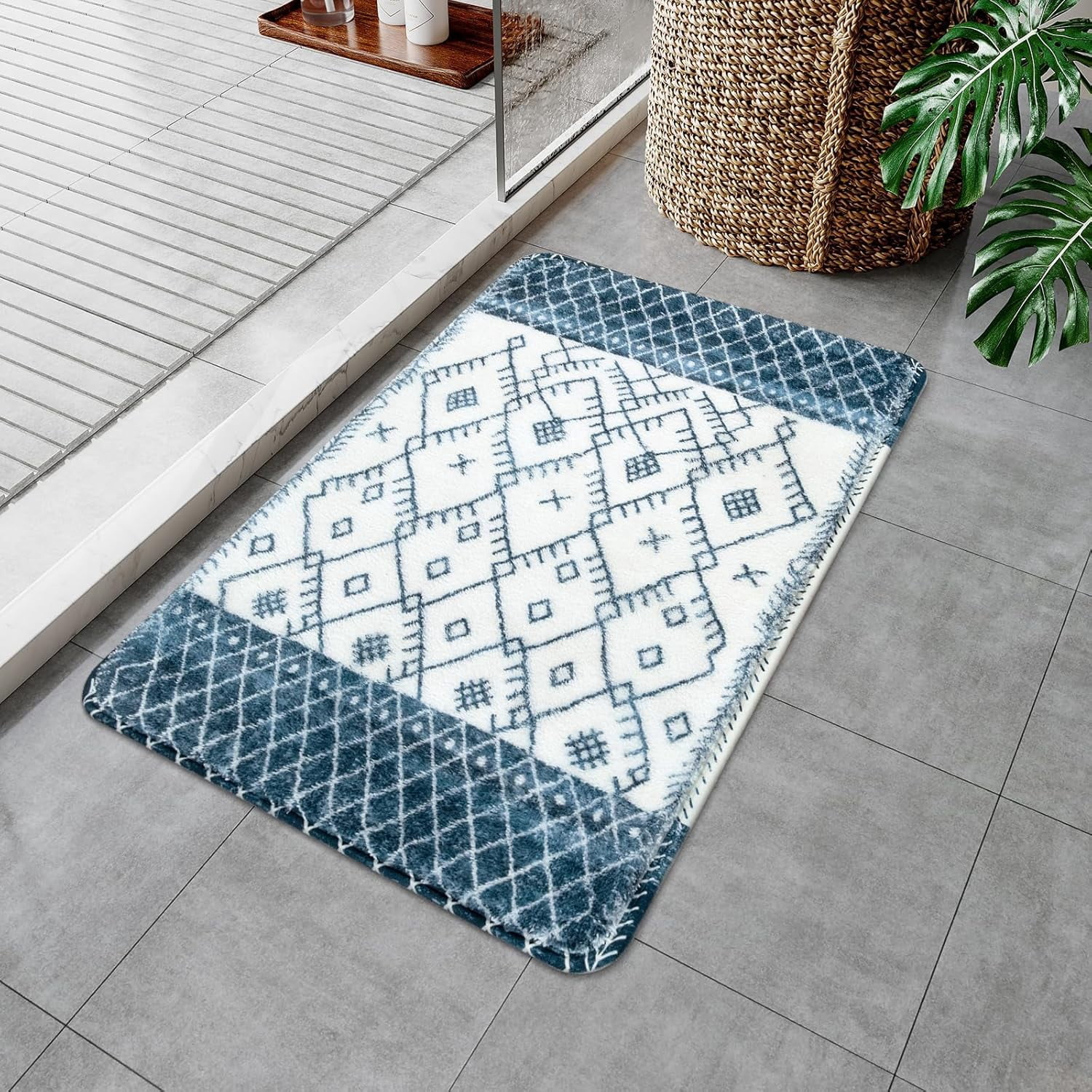 Bathroom Runner Rug 18x47 inch Long Boho Bath Mat Non-Slip Moroccan Farmhouse Gray Bath Rug Soft Velvet Machine Washable Bathroom Mats for Tub Sink Shower