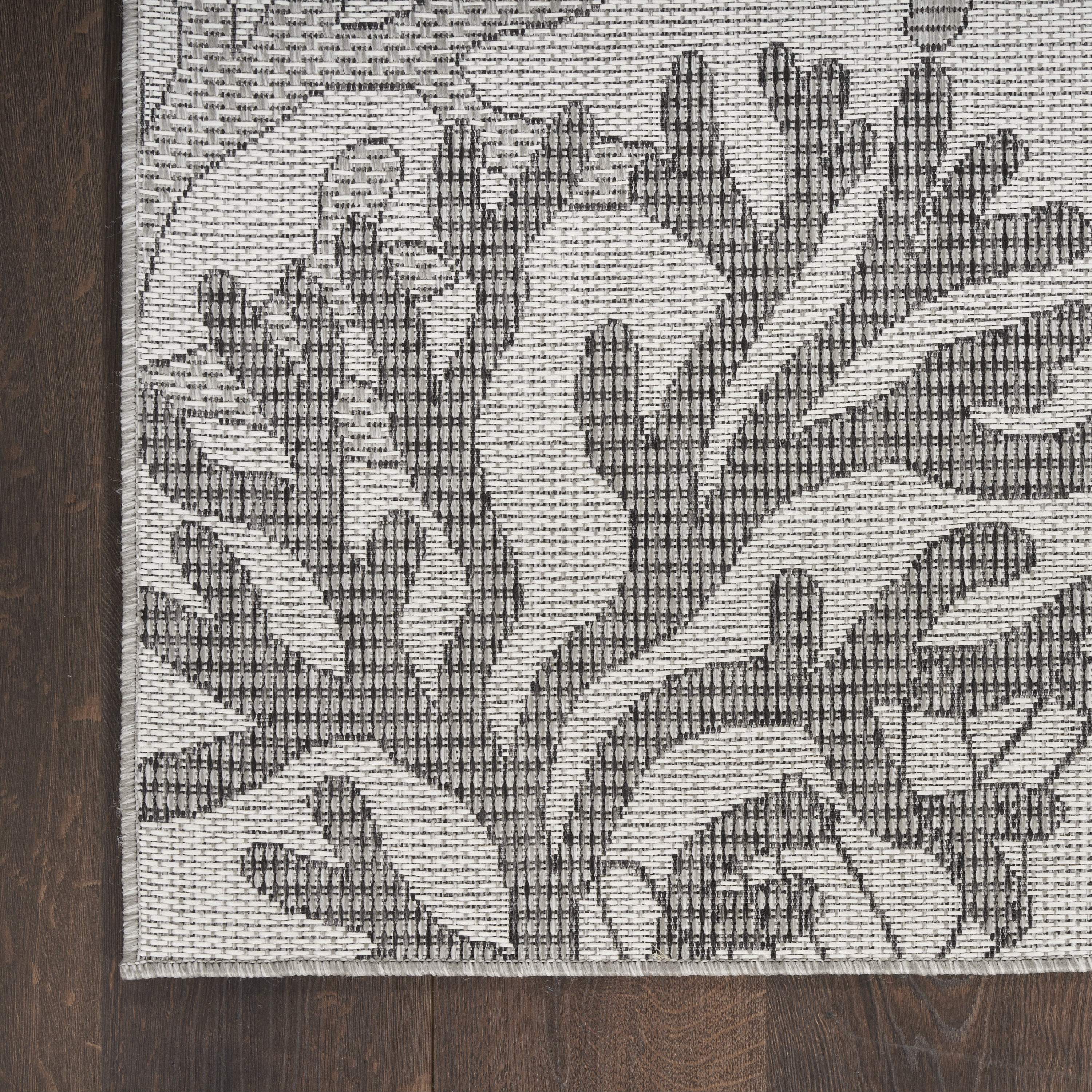Nourison Garden Oasis Indoor/Outdoor Grey 9' x 12' Area Rug (9x12)