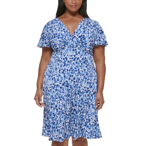 Jessica Howard Plus Size Printed V-Neck Short Denim Multi 16W