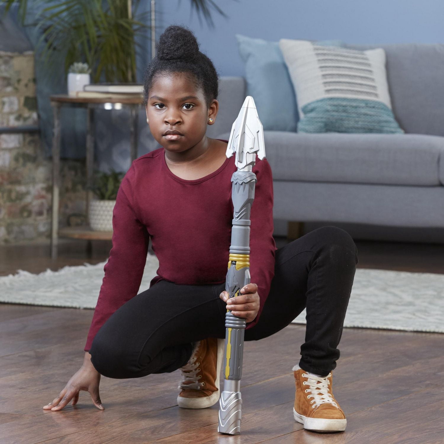 Marvel Studios’ Black Panther: Wakanda Forever Kingsguard FX Spear Electronic Toy for Kids’ Roleplay, Marvel Toys for Kids Ages 5 and Up