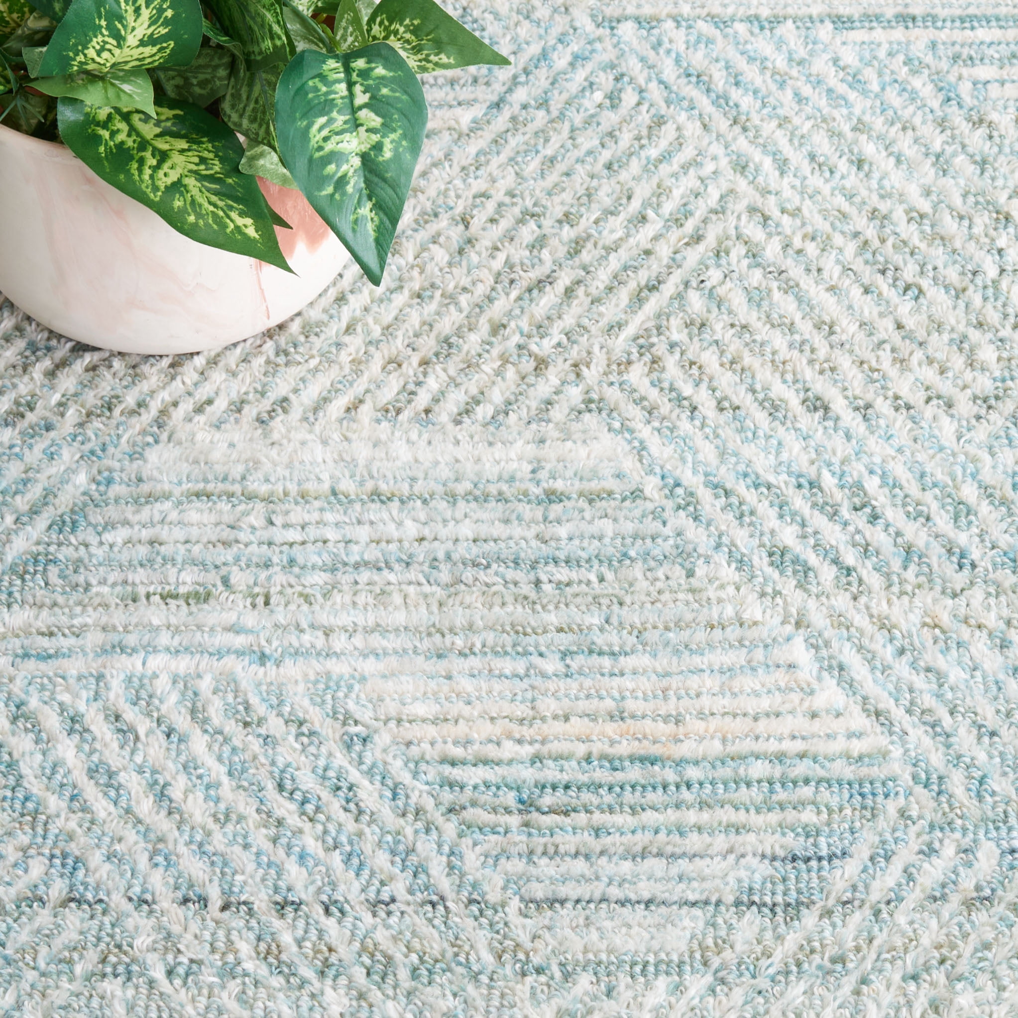 SAFAVIEH Marquee Linda Geometric Area Rug, Turquoise/Grey, 4' x 6'