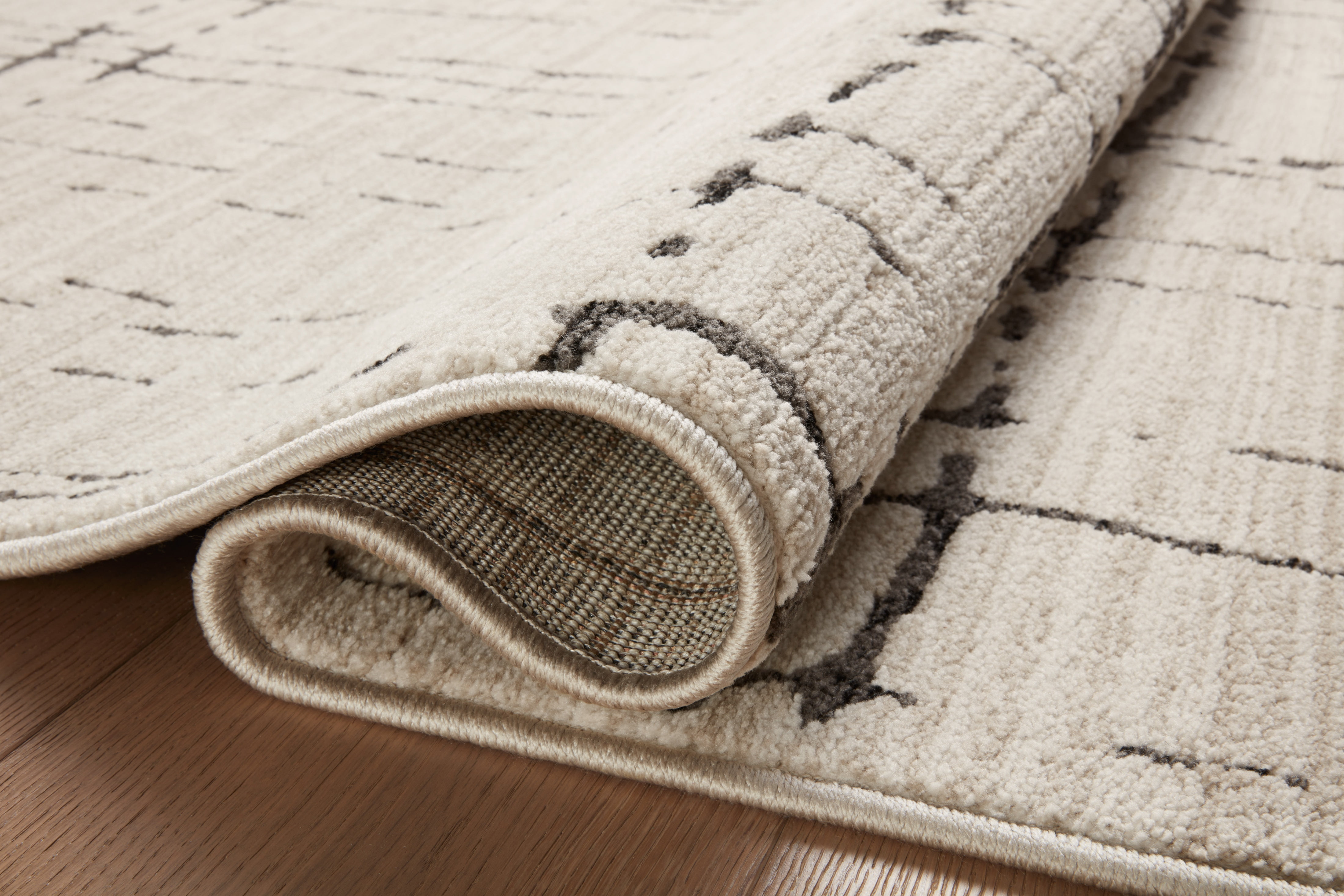 Loloi Darby Sand / Dk. Grey 2'-7" x 10'-0" Runner Rug