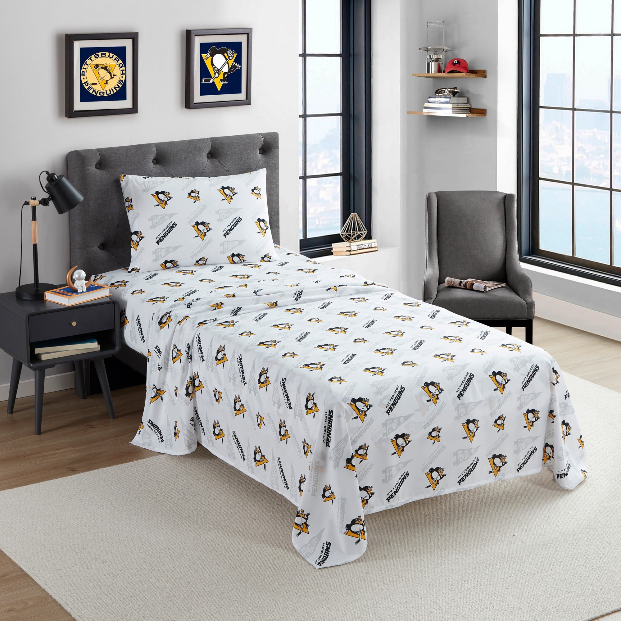 NHL Officially Licensed Pittsburgh Penguins Microfiber Bed Sheet Set - Queen