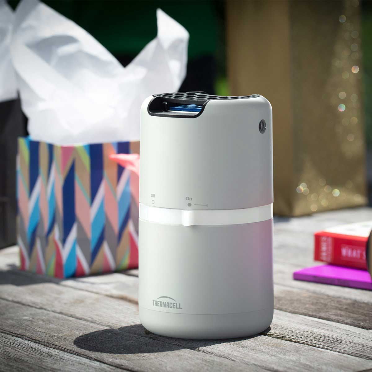 Thermacell Halo Outdoor Patio Shield 15 Zone 48 Hour Mosquito Thermacell Halo Outdoor Patio Shield 15 Zone 48 Hour Mosquito Repeller White Com