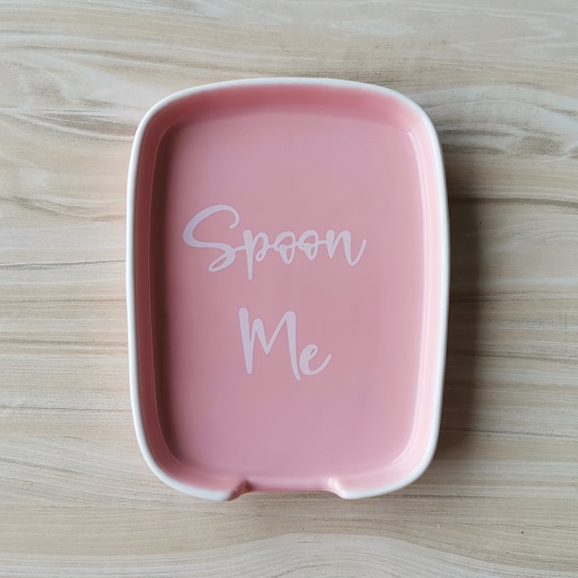 SNNROO Repose-Cuillère en Céramique Style Ferme Moderne pour Cuisinière - Support d'Ustensiles de Cuisine Multicolore Résistant à la Chaleur avec Tapis de Récupération Parfait pour Cuillères et Louches Idéal pour la Maison et le Restaurant
