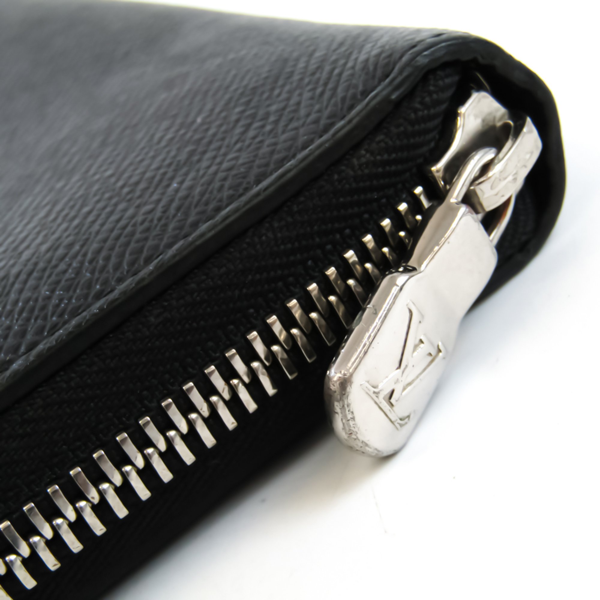 Louis Vuitton Zippy Wallet Vertical Black Blue Long Round Zipper Men's  Taiga M30070