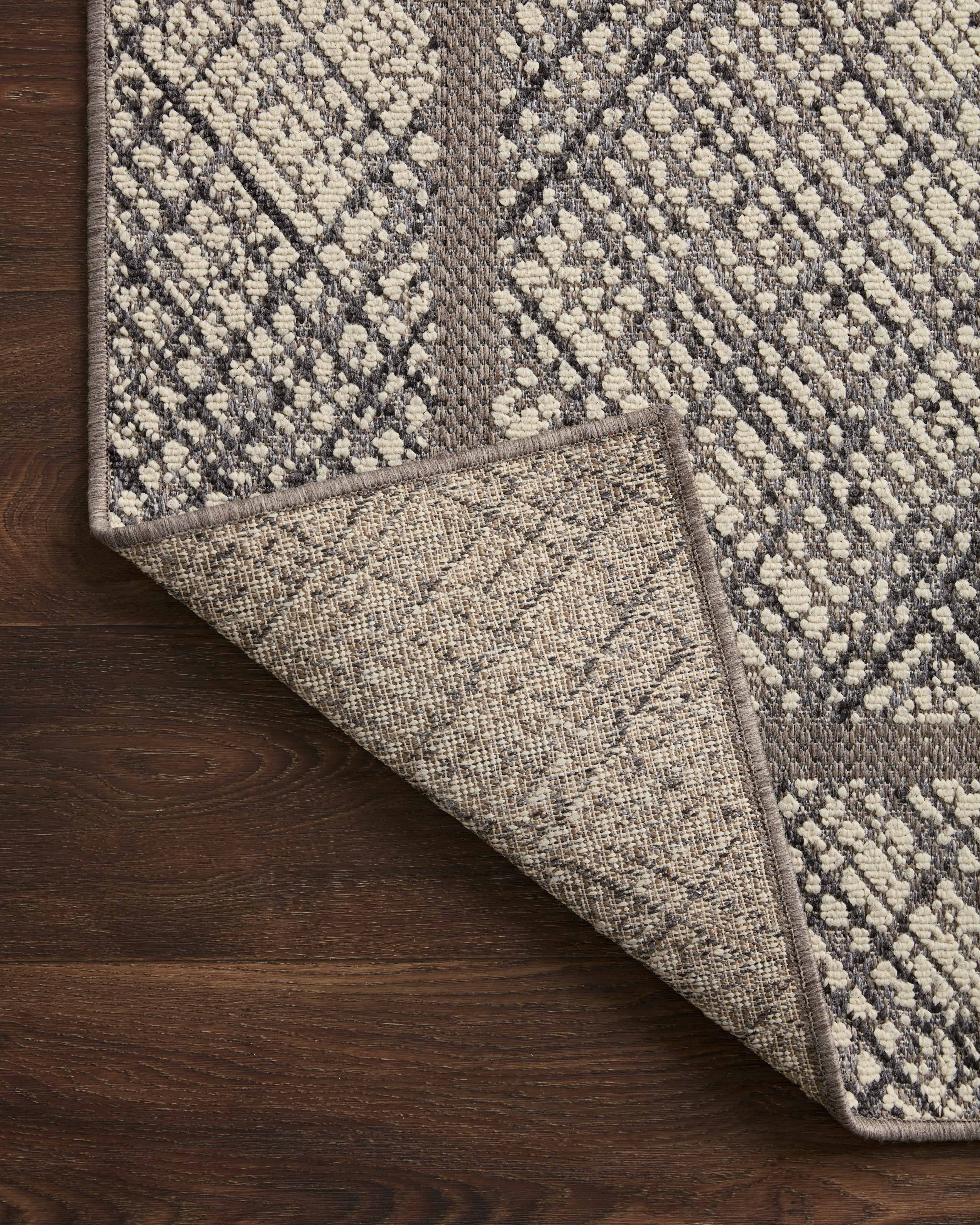 Indoor Outdoor Loloi Rainier Ivory / Charcoal 5'-3" x 7'-7" Area Rug