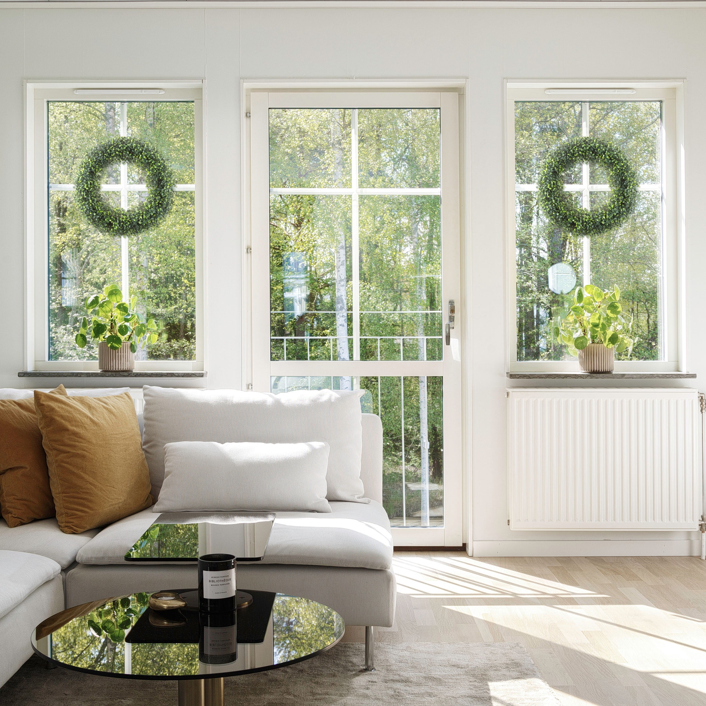 Artificial Boxwood Wreath - Thumbnail 3