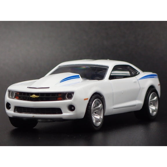 Open Box 2012-2013 CHEVY CHEVROLET COPO CAMARO WHITE 1:64 SCALE DIORAMA DIECAST MODEL CAR
