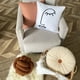 thumbnail image 5 of Conjunto de almohadas combinadas de sofá de sala de estar de lujo, simple y moderno, modelo de almohada de sofá de pata de gallo, decoración de habitación, 5 of 6