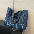 thumbnail image 2 of Bolso vaquero de gran capacidad para desplazamientos de ocio para mujer, bolso de hombro de tendencia, bolso de mano a rayas versátil, bolsa de mano para mujer, 2 of 5