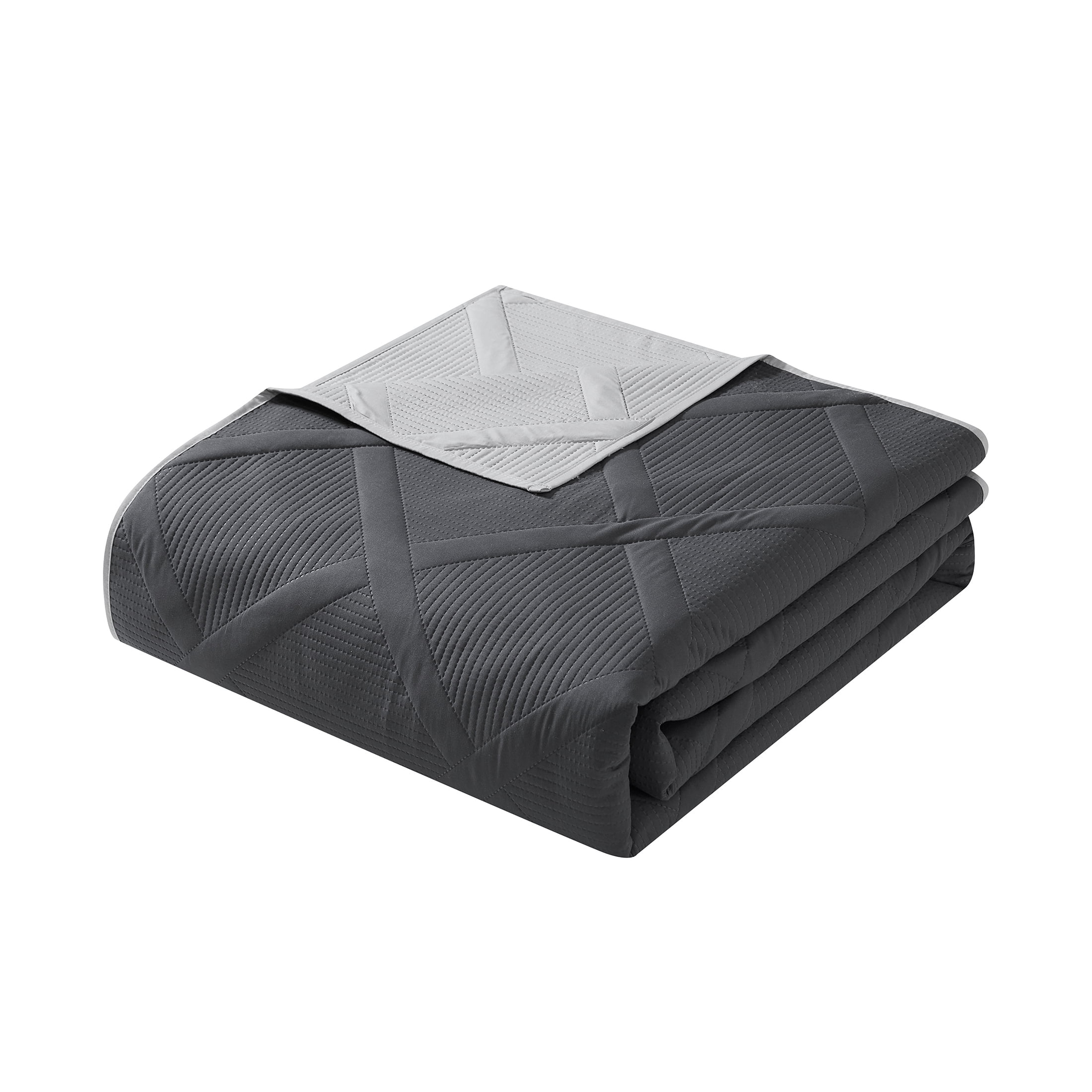 Mainstays Solid Diamond Pinsonic Reversible Quilt, Grey, Full/Queen, Soft Wash Microfiber, All Ages