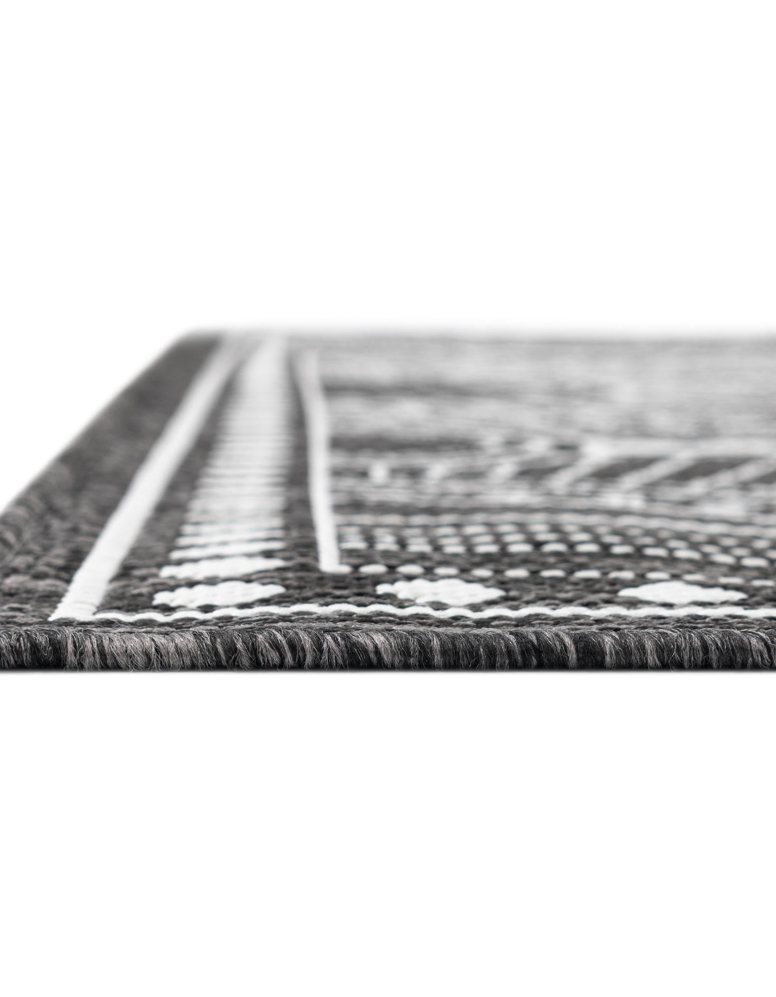 Unique Loom Outdoor Traditional Collection Area Rug - Deco (2' 7" x 12' Runner Black and White)