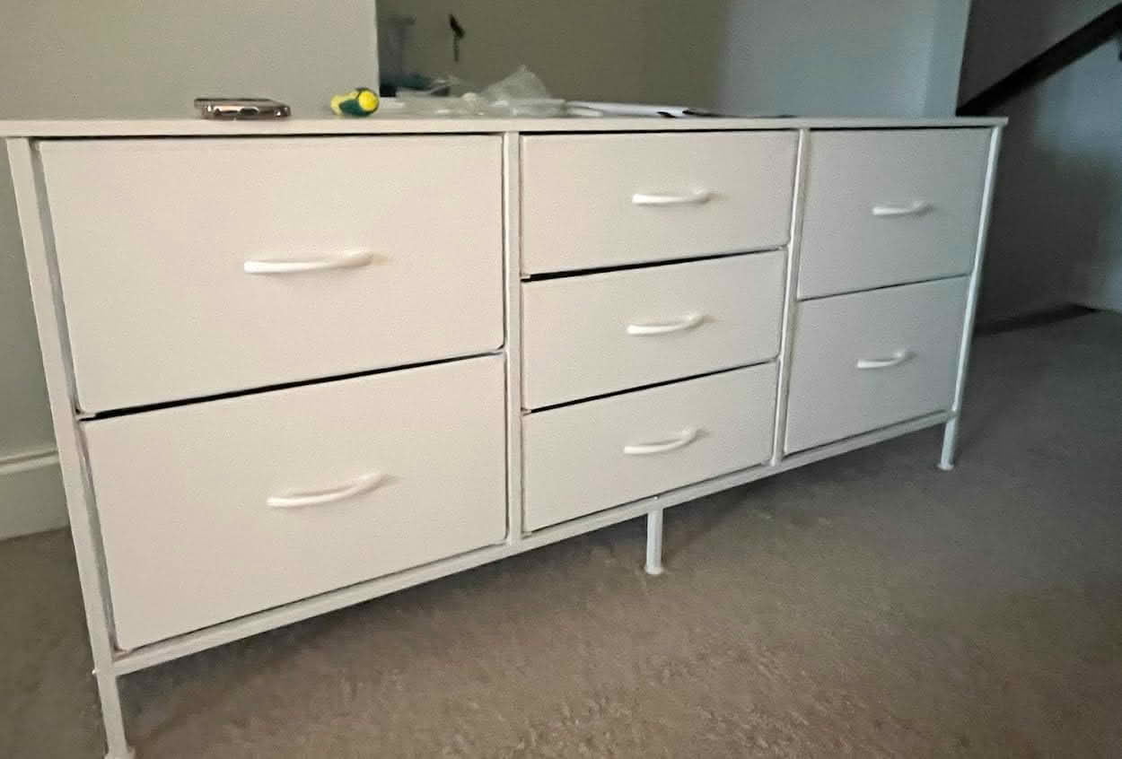 MAYEERTY 7 Drawer Dresser with Wooden Top & Metal Frame, for Bedroom Storage