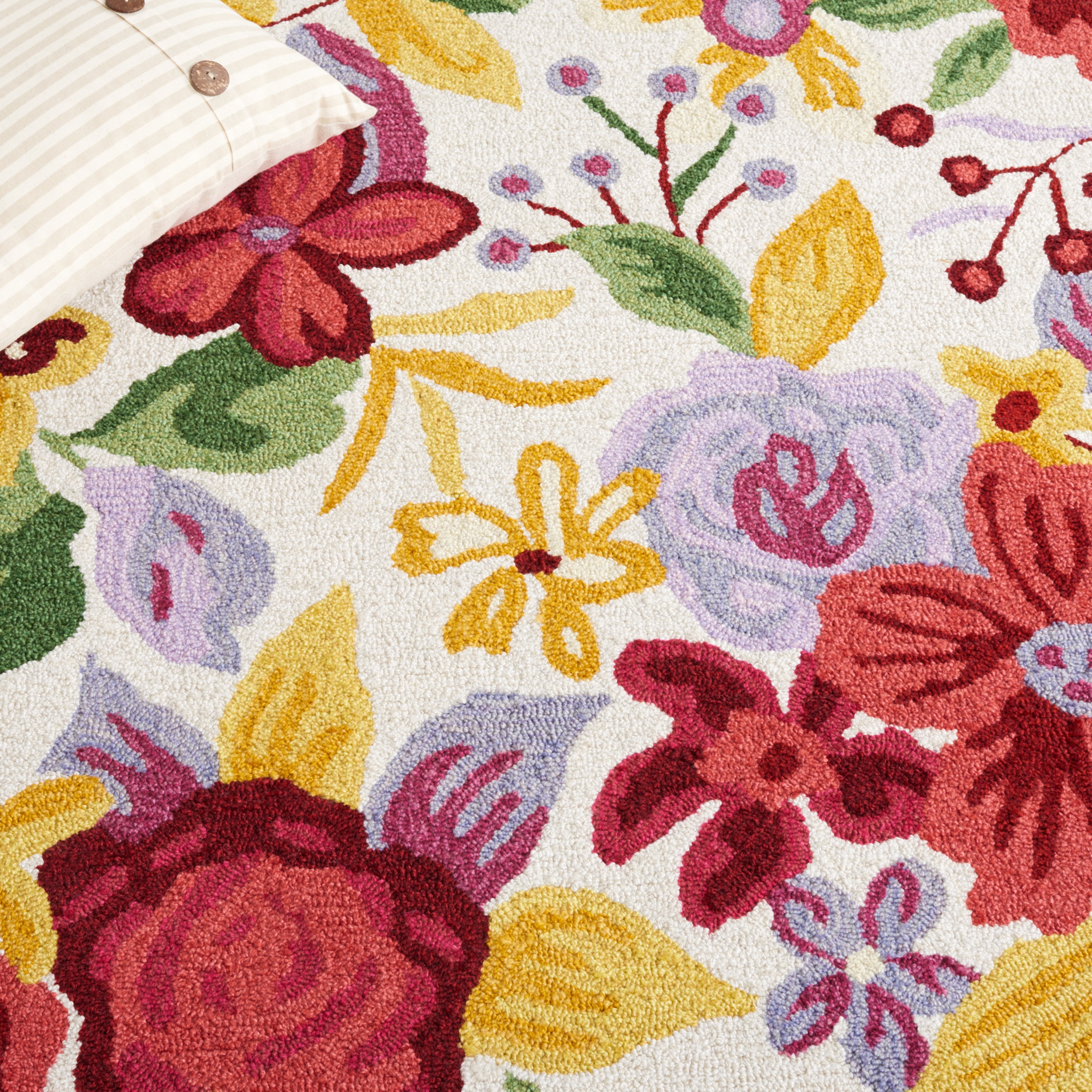 Safavieh Easy Care Alana Floral Area Rug, Ivory/Red, 8' x 10'