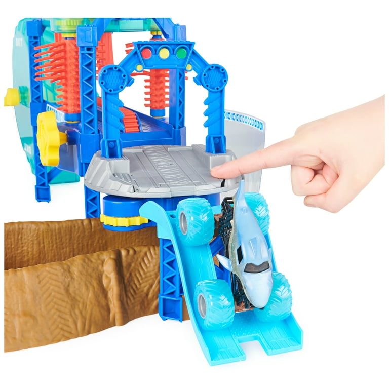 Monster Jam, Megalodon Monster Wash Playset, Color-Changing Truck