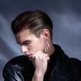 thumbnail image 3 of Pendientes de cadena de plumas de acero inoxidable para hombres y mujeres, conjunto de pendientes largos Punk dorados y plateados, moda ligera, 3 of 5