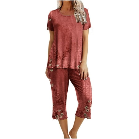 

RYRJJ Women s Plus Size Two-Piece Pajama Sets Floral Print Short Sleeve Crewneck Tops and Capri Pants Soft Sleepwear Pjs Sets with Pockets(Red L)