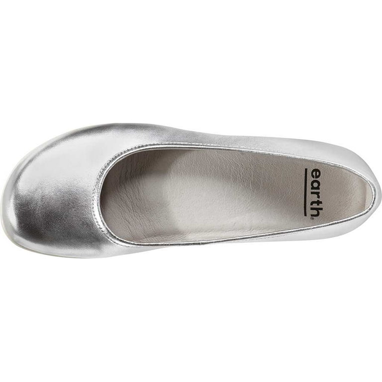 Women s Earth Alder Astoria Ballet Flat Light Silver Metallic Leather 7 M