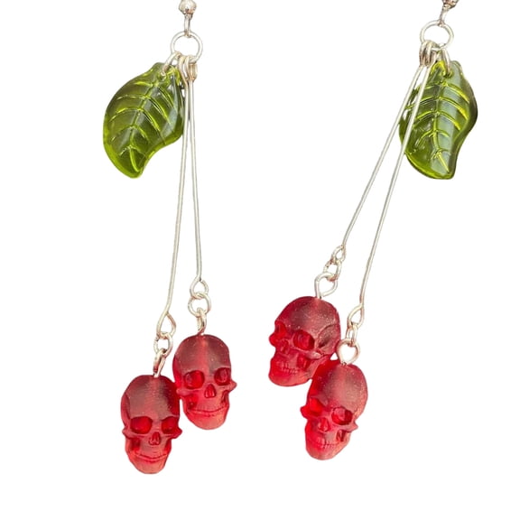 Gothic Inspired Red Skull Earrings Sophisticated Ear Pendant For Music Festivals