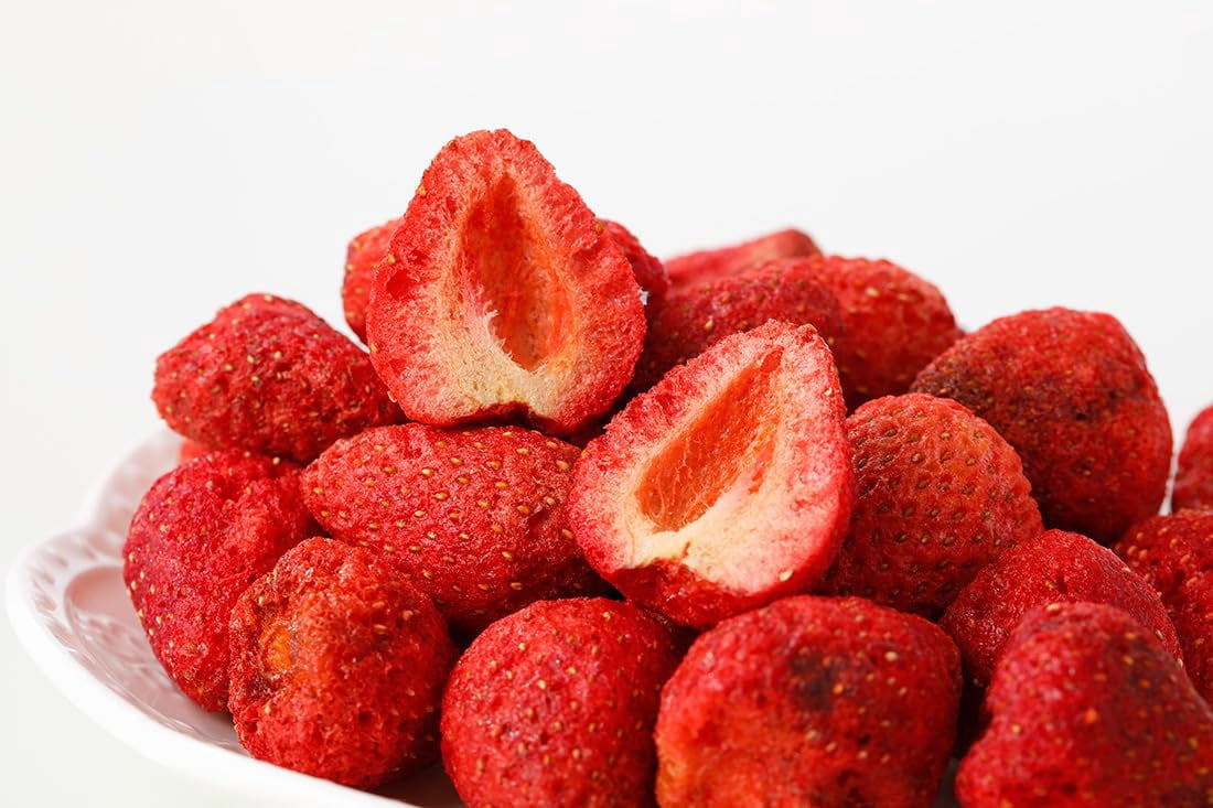 ULTHMOK Freeze-Dried Strawberries, Whole, 4 Oz (114g), 100% Natural, No Additives
