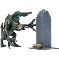 thumbnail image 4 of Figura de Acción McFarlane Titanes Del Pacífico Kaiju Knifehead con Comic, 4 of 4