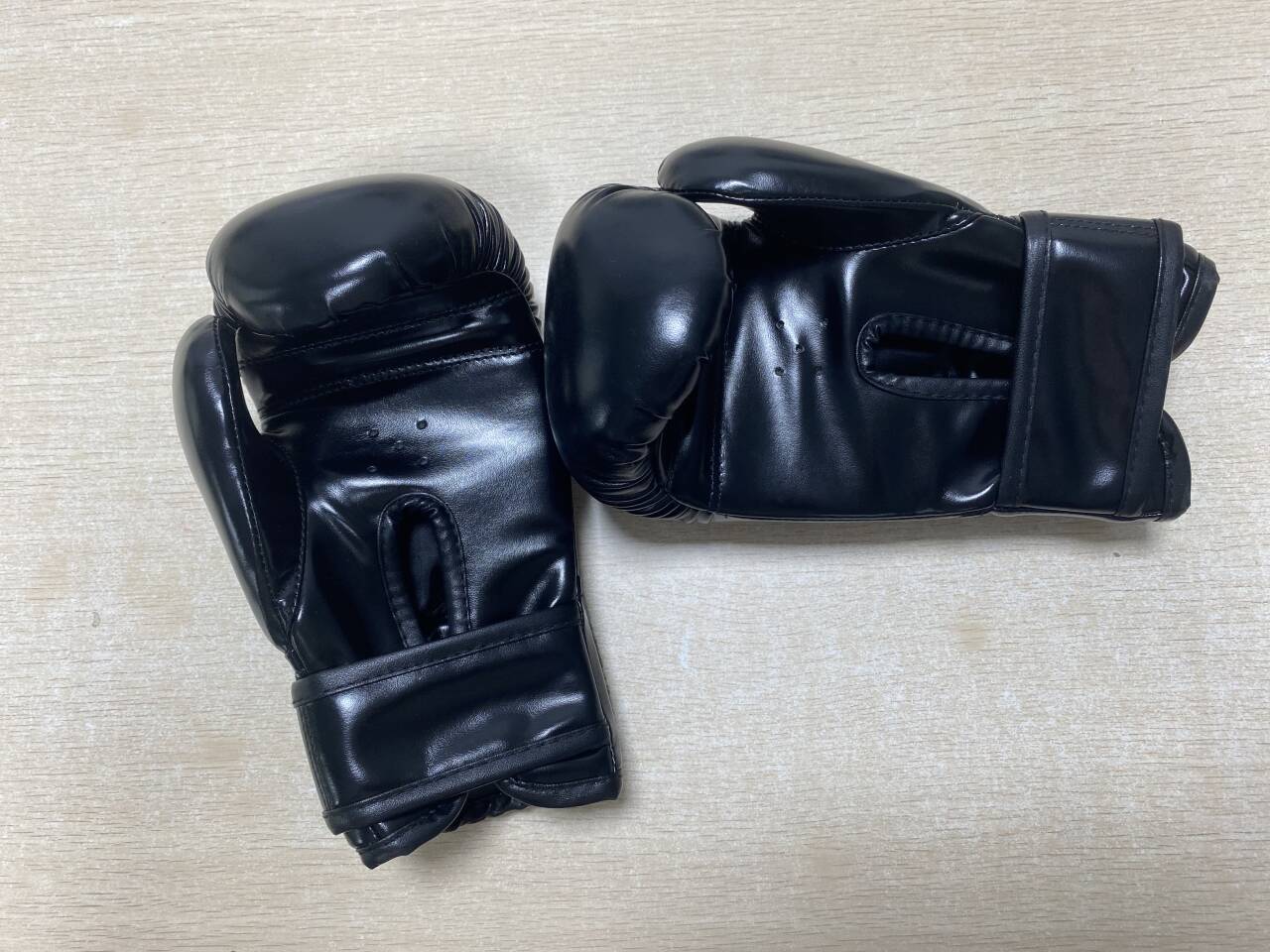 AERIGON Boxing Gloves Men Women Training Sparring Leather Muay Thai Kickboxing