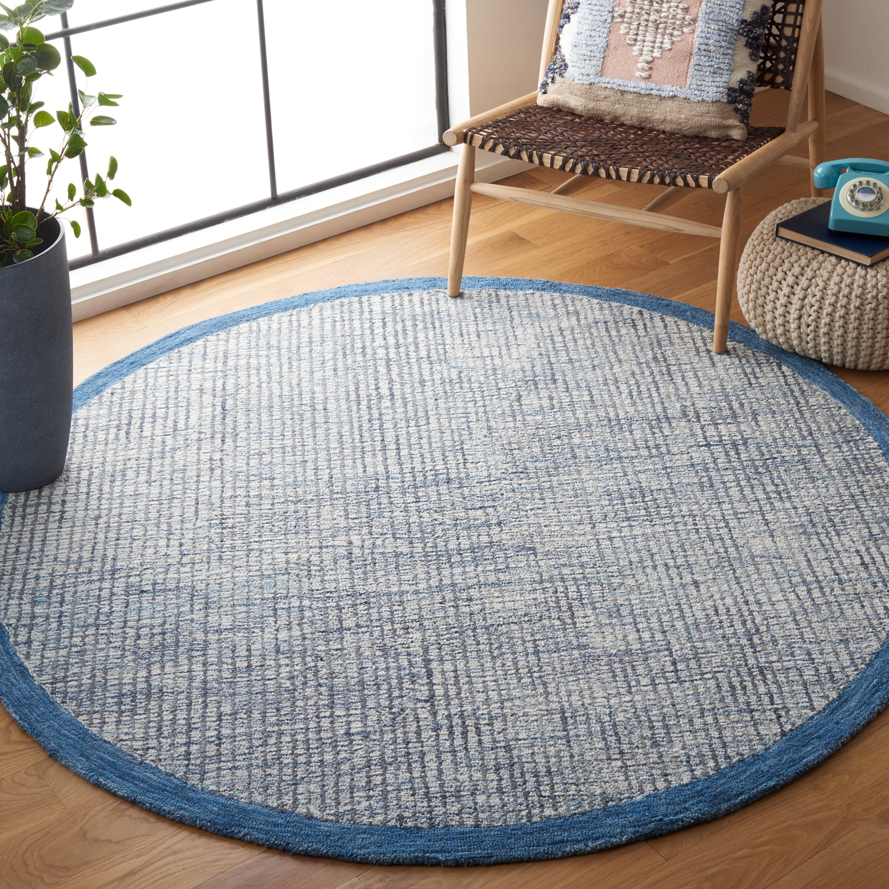 SAFAVIEH Metro Matilda Striped Area Rug, Ivory/Blue, 6' x 6' Round