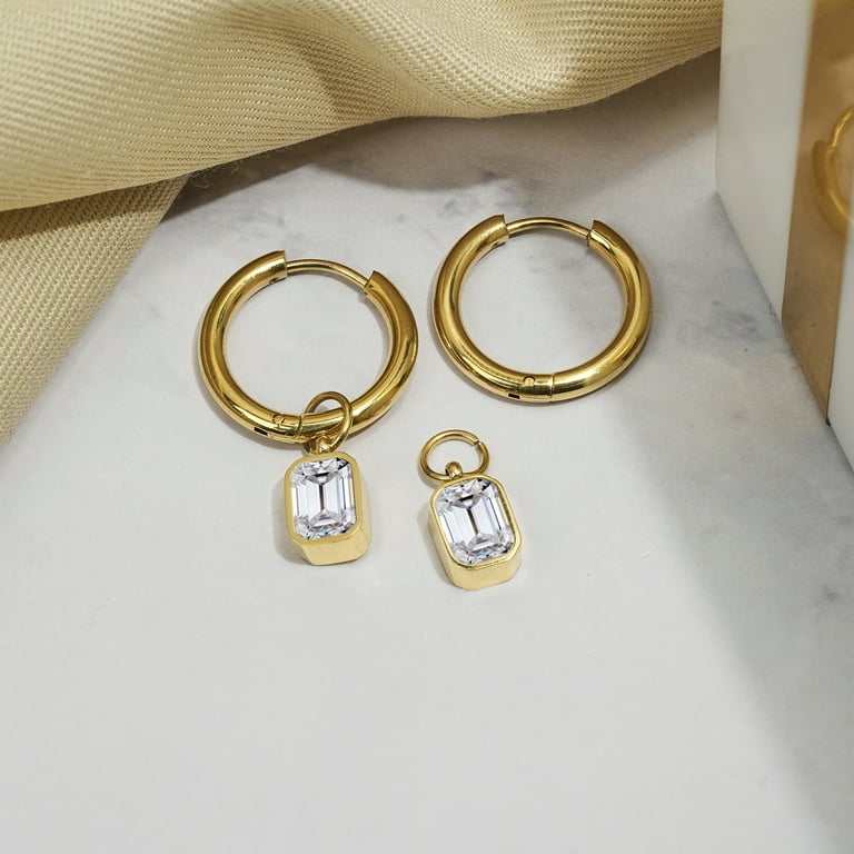 Clear Cubic Zirconia Rhodium Stud Earrings Nontarnish - April Clear Cubic Zirconia Rhodium Stud Earrings Nontarnish - April