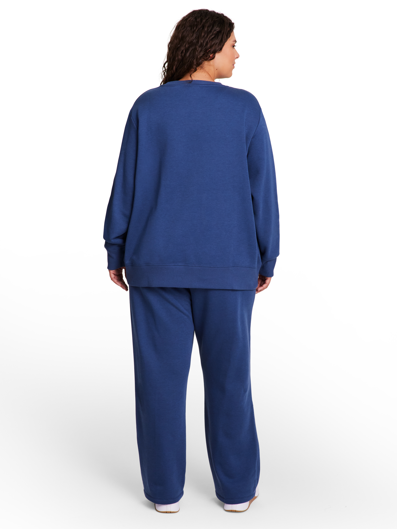 Reebok Women's and Women's Plus Sport Core Crewneck and Straight Leg Pant 2-Piece Set, Sizes XS-4X