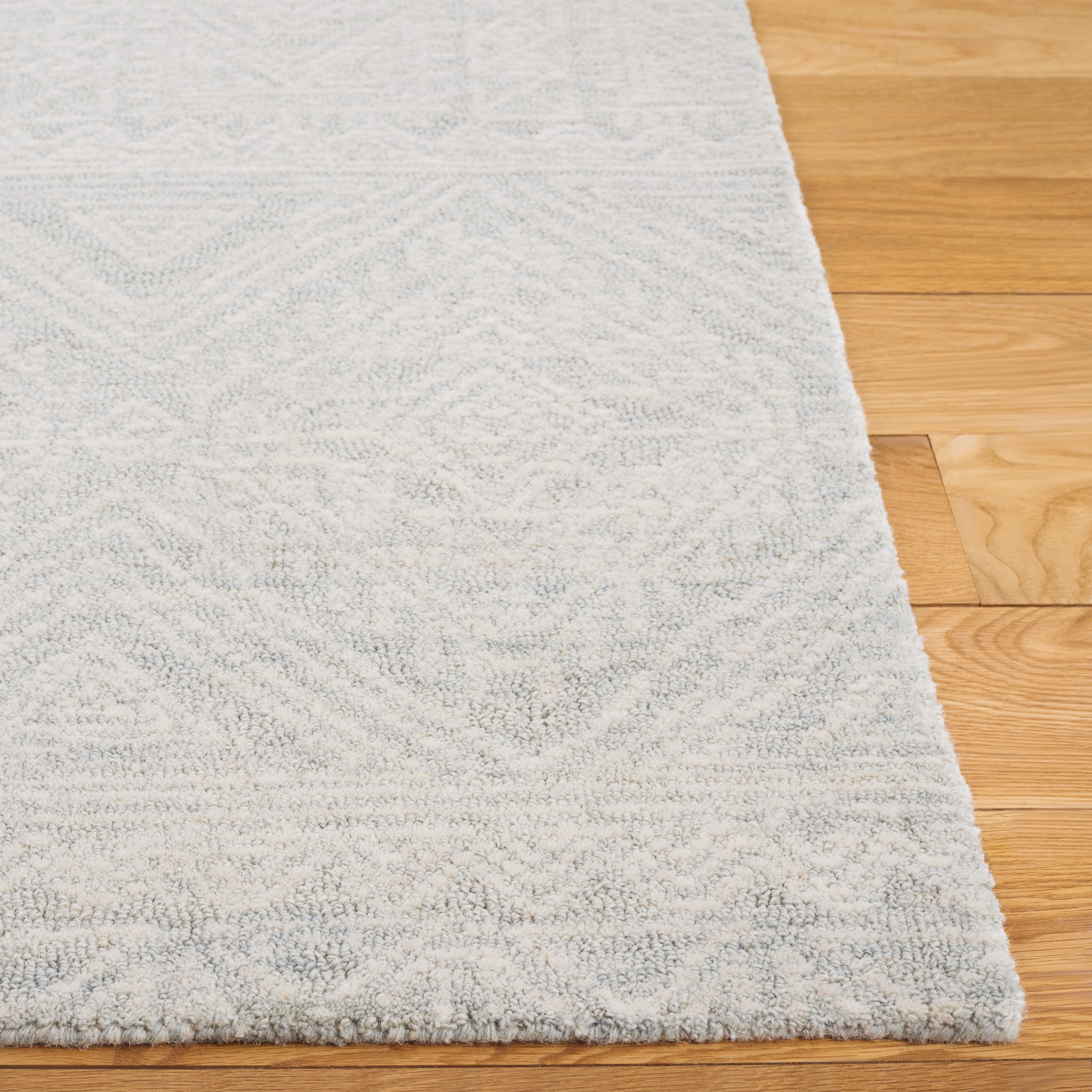 SAFAVIEH Micro-Loop Liana Medallion Area Rug, Light Grey/Ivory, 6' x 6' Square
