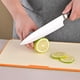 thumbnail image 5 of Tabla de Corte de Plástico, Tabla de Picar con Borde Antideslizante, Superficie de Corte para Cocina con Tamaño de 32x22cm para Preparación de Alimentos, Corte de Verduras, Frutas y Carnes., 5 of 6