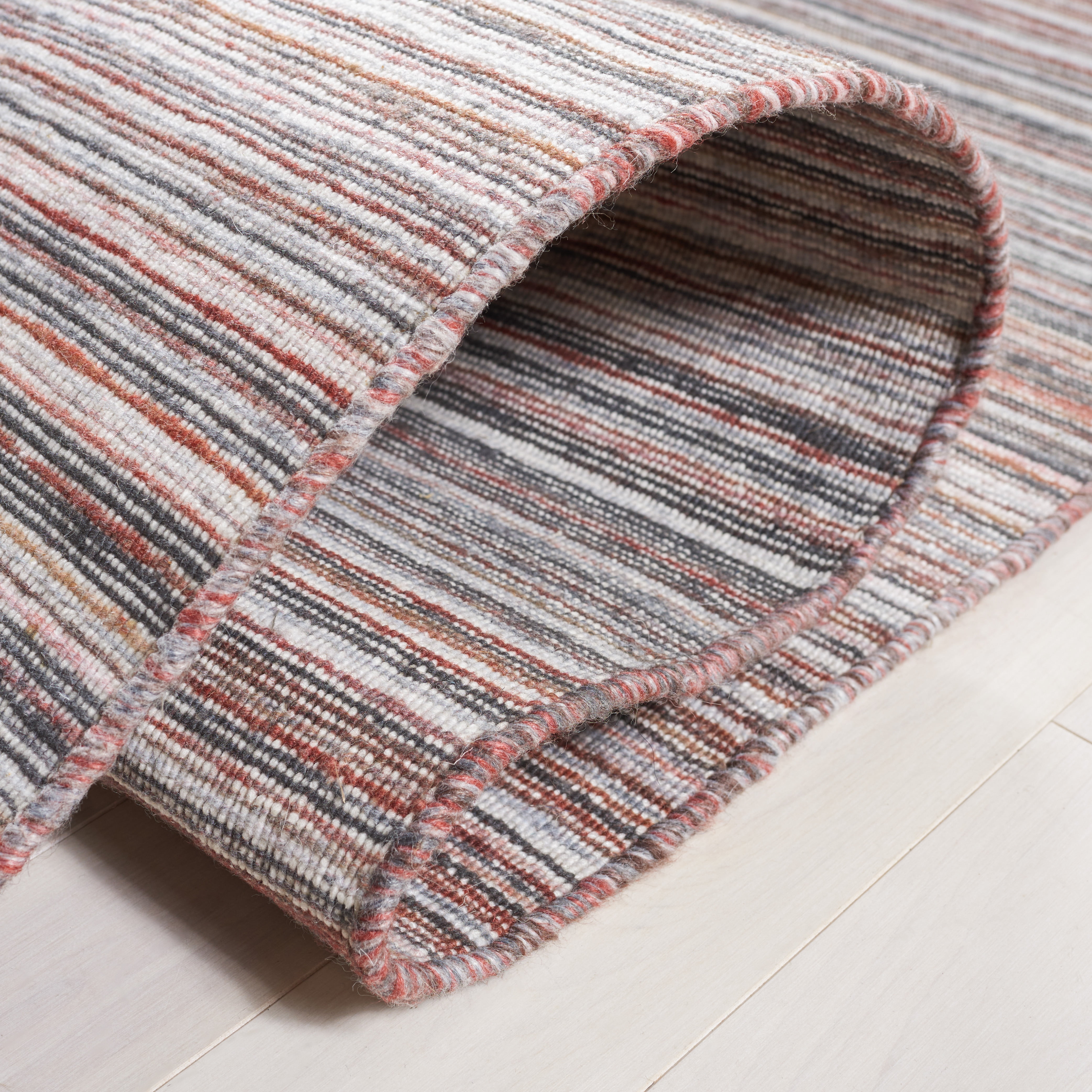 SAFAVIEH Kilim Xaviera Striped Polyester Area Rug, Red/Grey, 6' x 6' Square