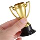 thumbnail image 3 of 24 piezas Mini trofeo dorado Premios de recompensa de plástico Decoración Jardín de infantes Trofeo de premios de regalo para niños con base negra para juegos de competencia, 3 of 8