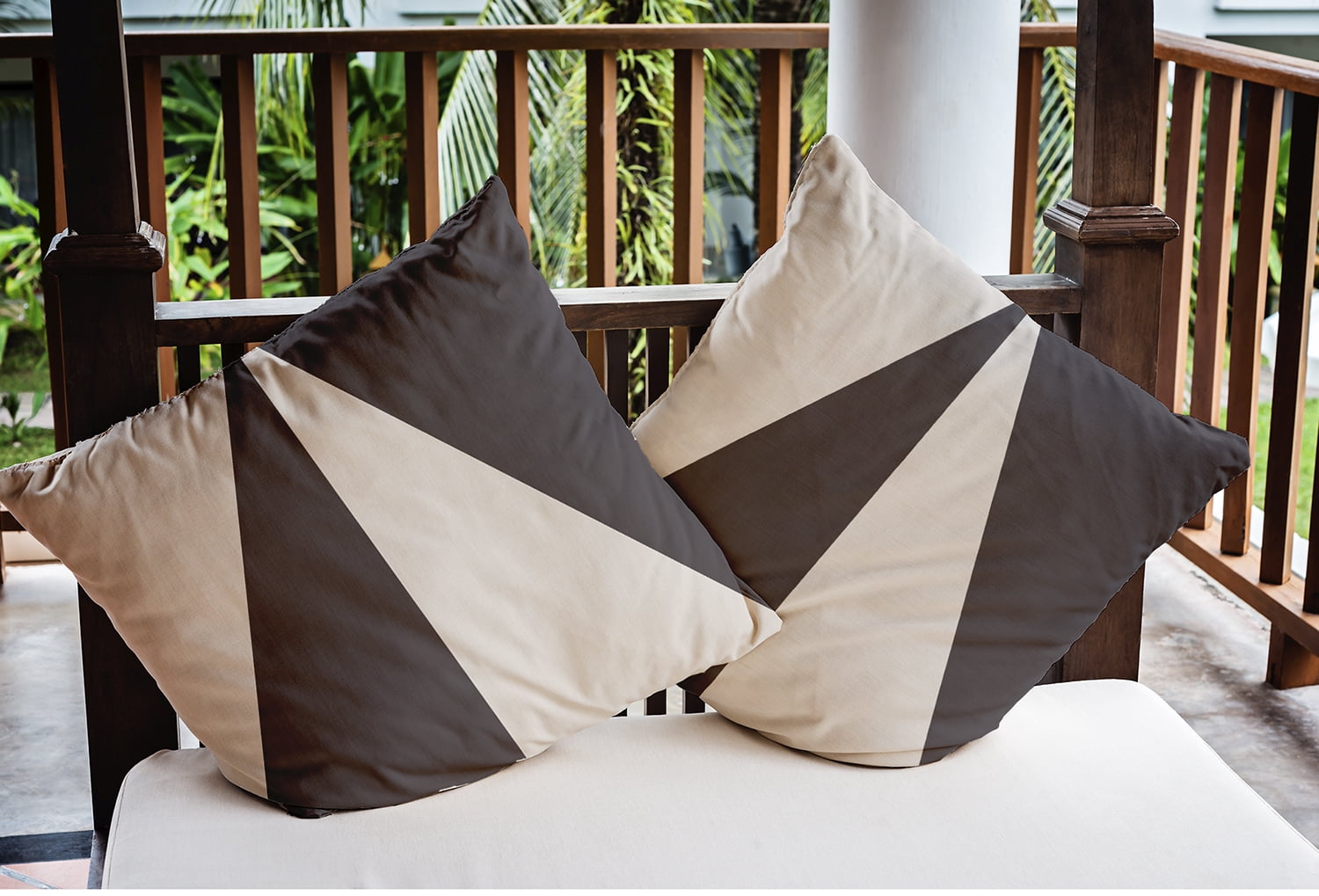 20" x 20" Simply Daisy Prism Autum Polyester Indoor/Outdoor Pillow, Fossil Qty 1