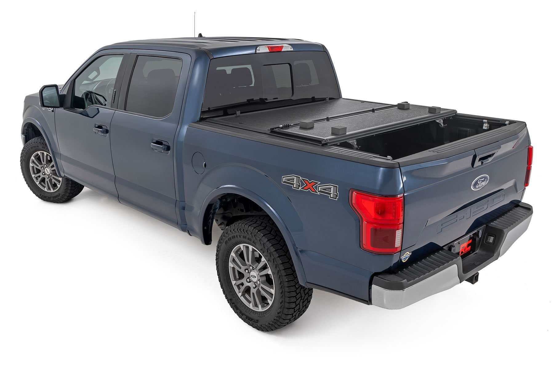 Rough Country Low Profile Bed Cover for 2021-2026 Ford F-150 | 5'7" - 47221550B