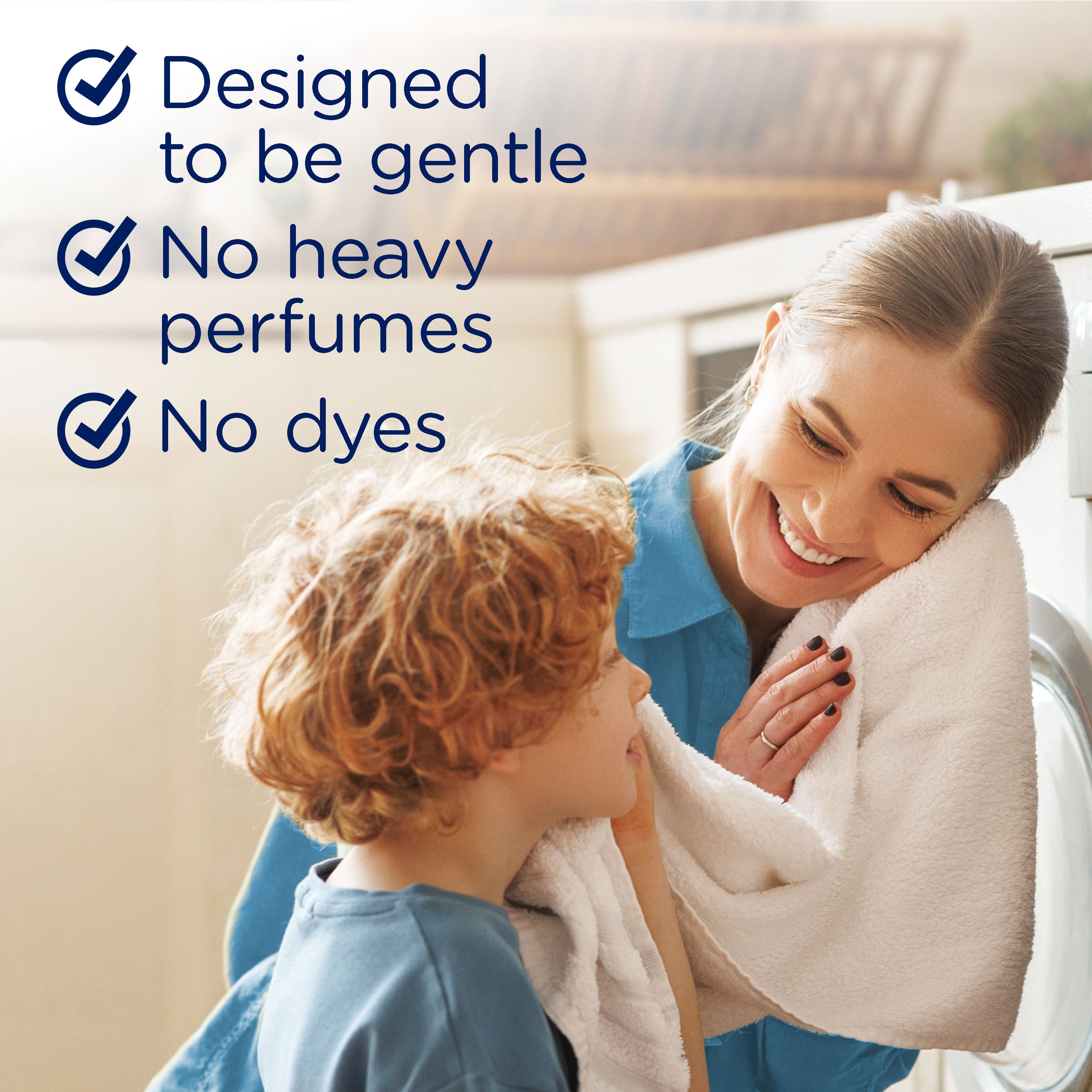 Perles rehausse-parfum pour lessive Downy Léger, parfum Brume océanique, perles pour les tissus pour la lessive, conçues pour être douces avec une légère bouffée de parfum, sans parfums prononcés