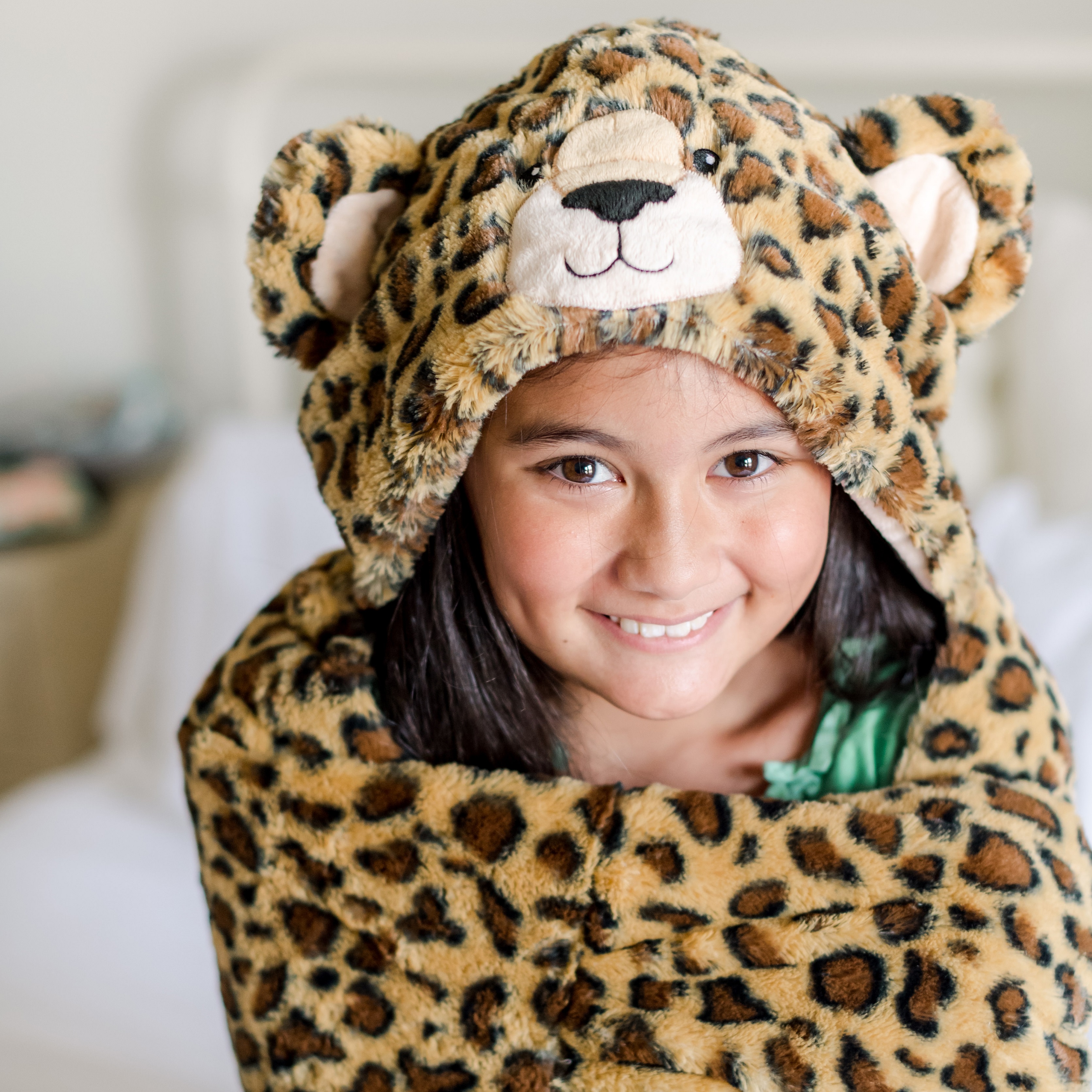 Animal Adventure Wild for Style™ 2-in-1 Transformable Cape 10" Leopard Plush Toy - image 2 of 7