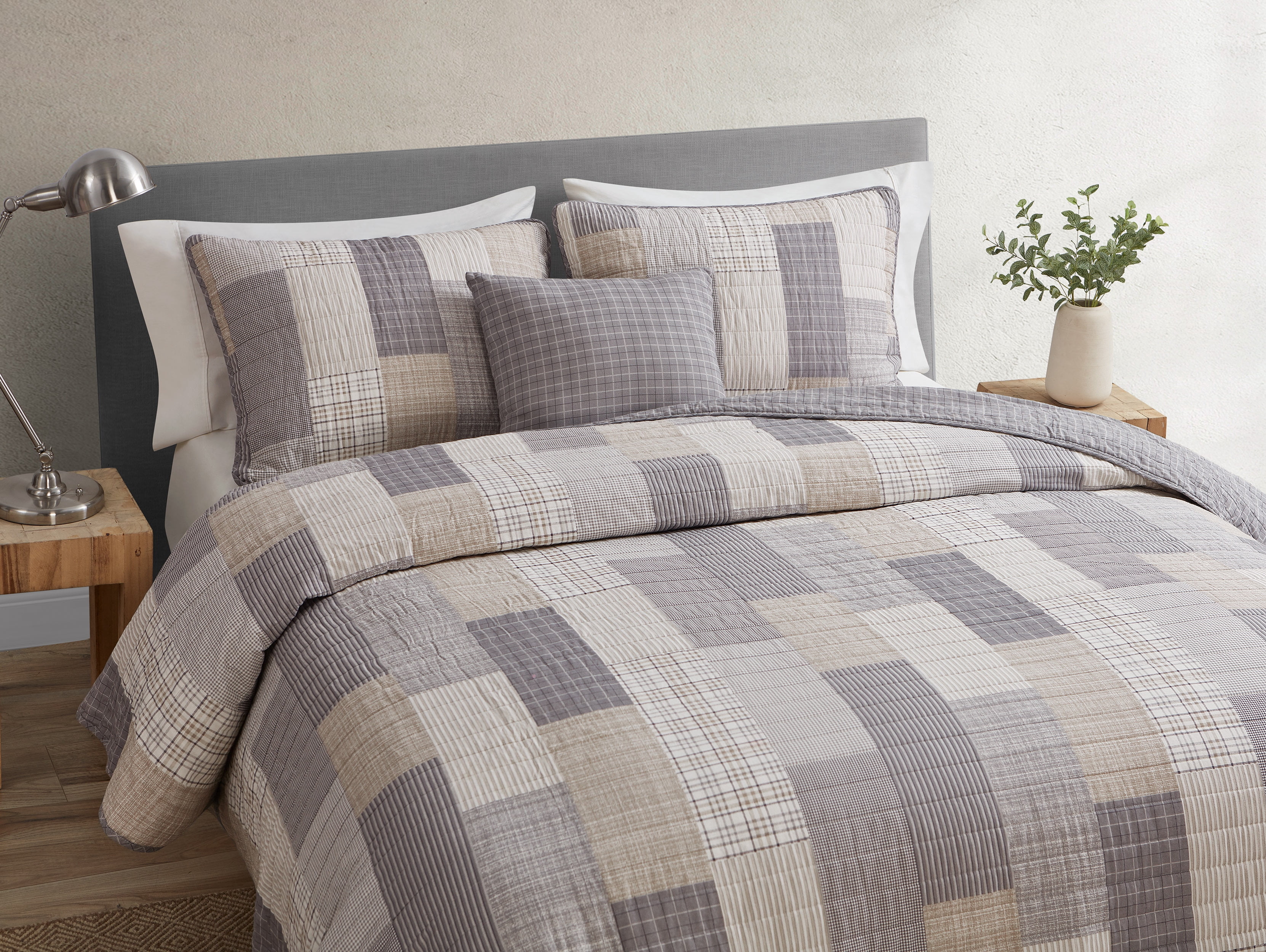 Home Retreat Lakeshore Plaid Grey Soft Cotton 3 Piece Quilt Set - Full/Queen