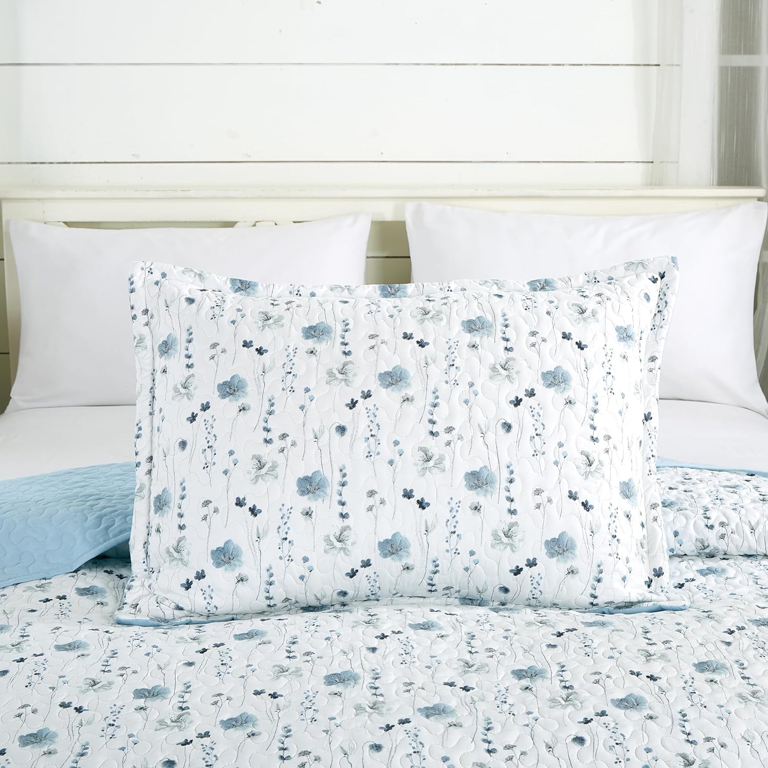 Chezmoi Collection Fran 3-Piece Floral Quilt Set Queen, Blue White Poppy Floral Printed Microfiber Lightweight Bedspread Set for All season