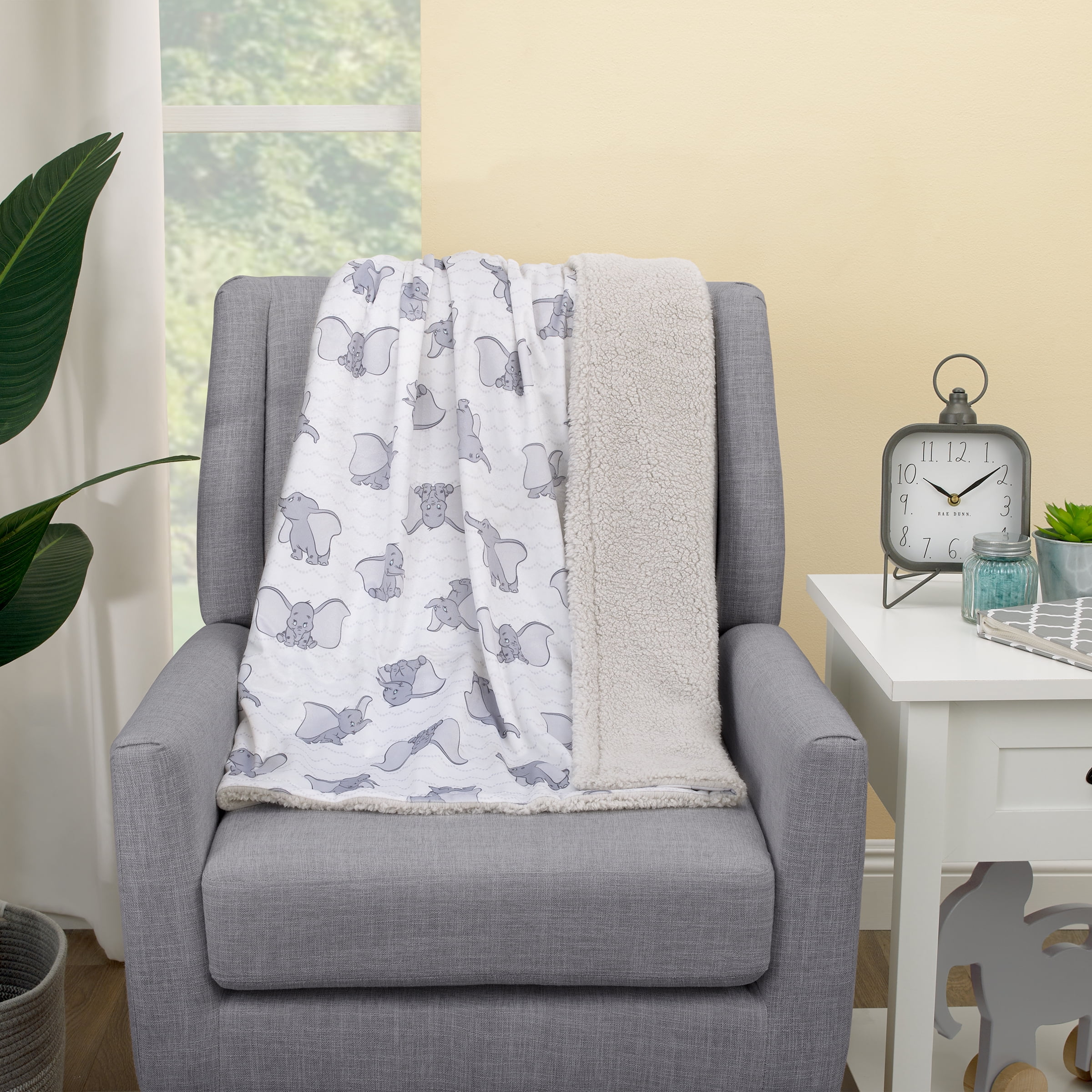 Dumbo white hotsell fleece shawl