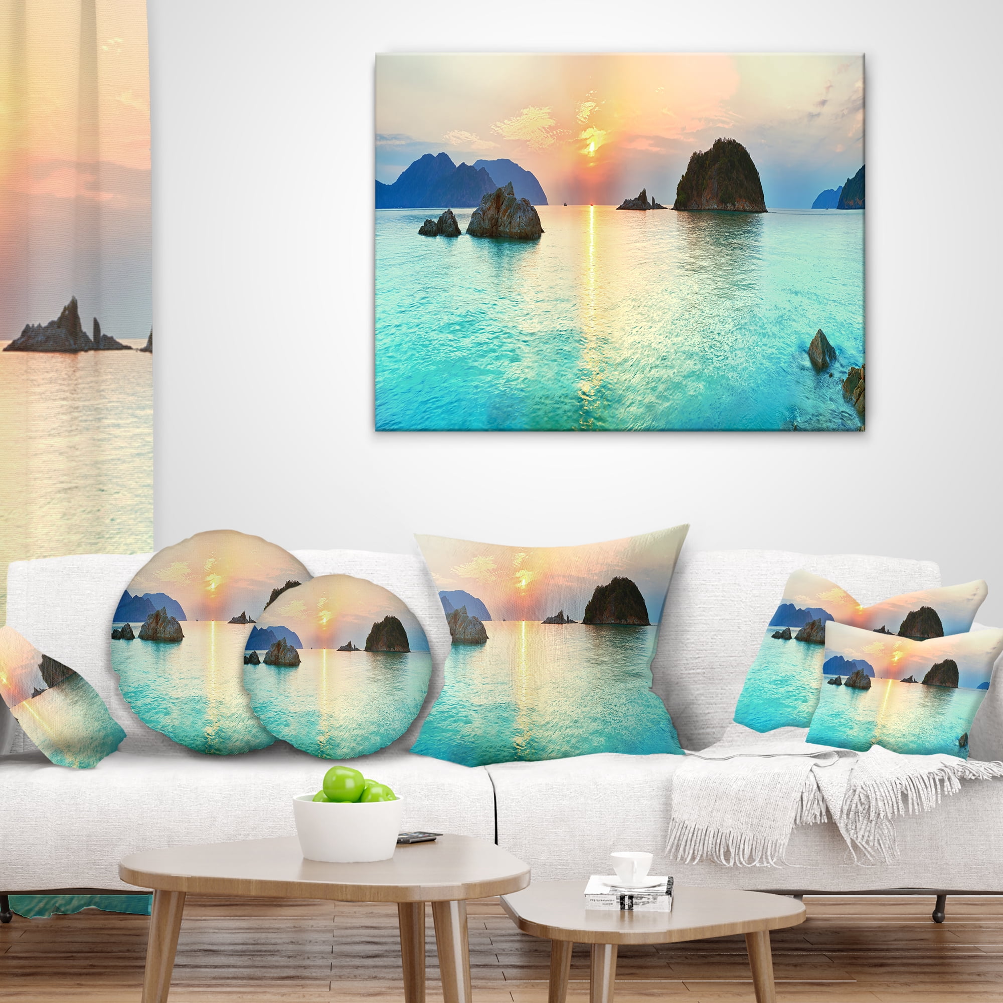 Designart Sunrise Panorama - Photography Throw Pillow - 16x16