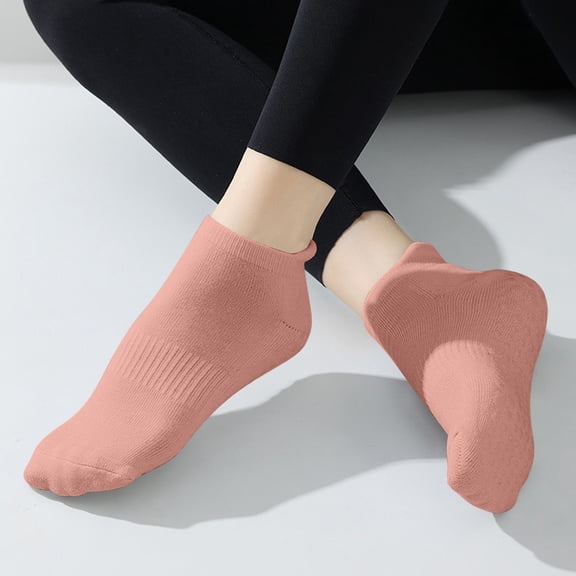 Giunmcul Pilates Grip Socks for Women Warm Wool Crew Winter Non Slip Slipper Socks Moisture Wicking Odor Fighting Soft Breathable Fit US Shoe Size 5-9 Gift