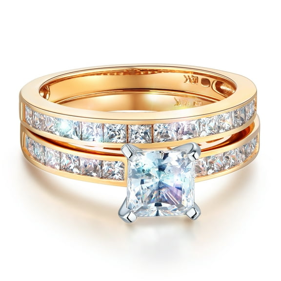 Wellingsale Ladies Solid 14k Yellow Gold Polished CZ Cubic Zirconia Princess Cut Engagement Ring with Side Stones and Wedding Band Bridal Set - Size 4