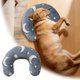 thumbnail image 2 of Almohadilla relajante para el cuello en forma de U para gatos, perros pequeños y medianos; funda ergonómica desmontable; cómoda alfombrilla de descanso para mascotas, 2 of 5