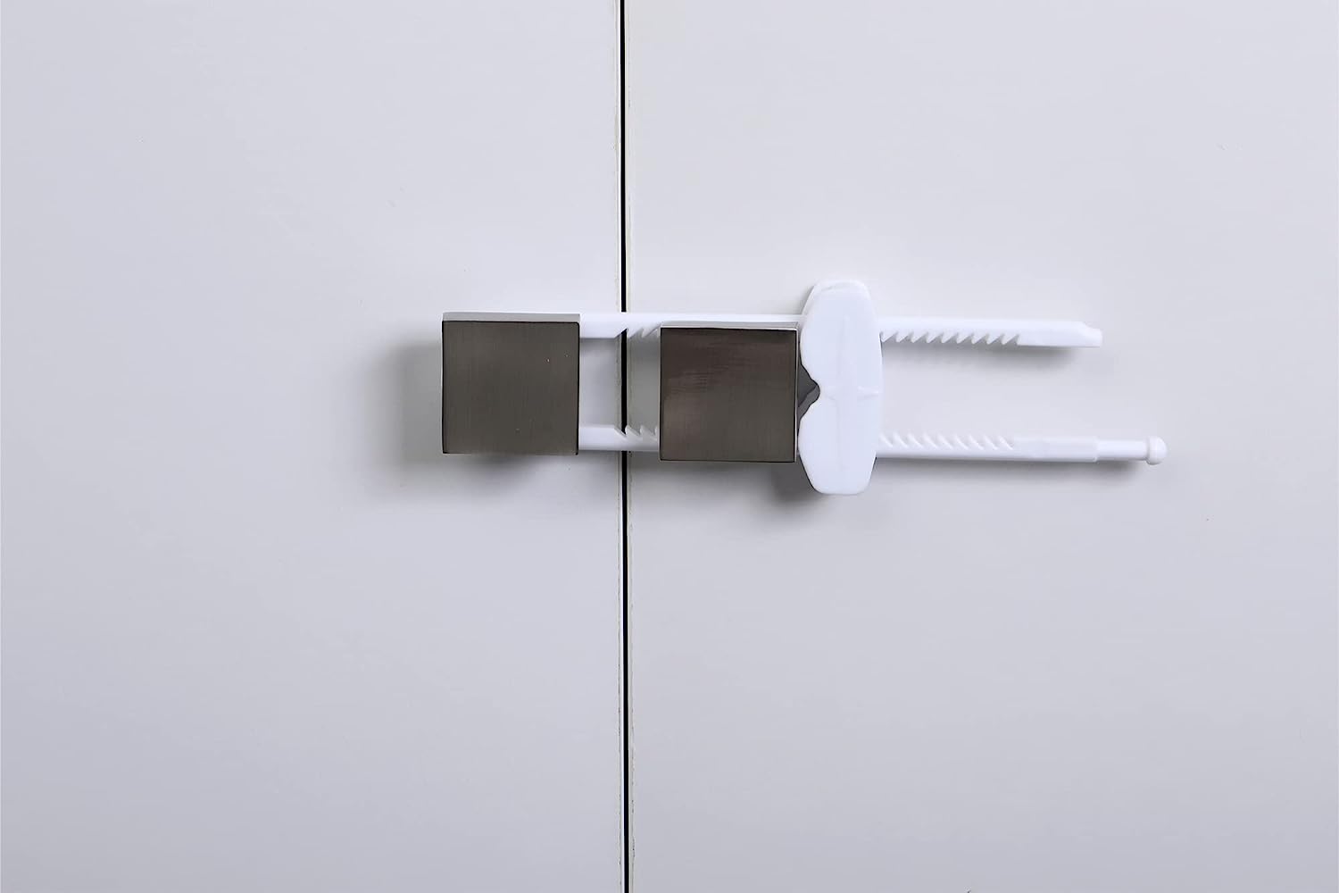 Dreambaby Sliding Cabinet Locks, 3 Pack photo 5