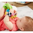 thumbnail image 5 of Bracelets à hochet et chaussettes Gardenbug de Lamaze, 5 of 5