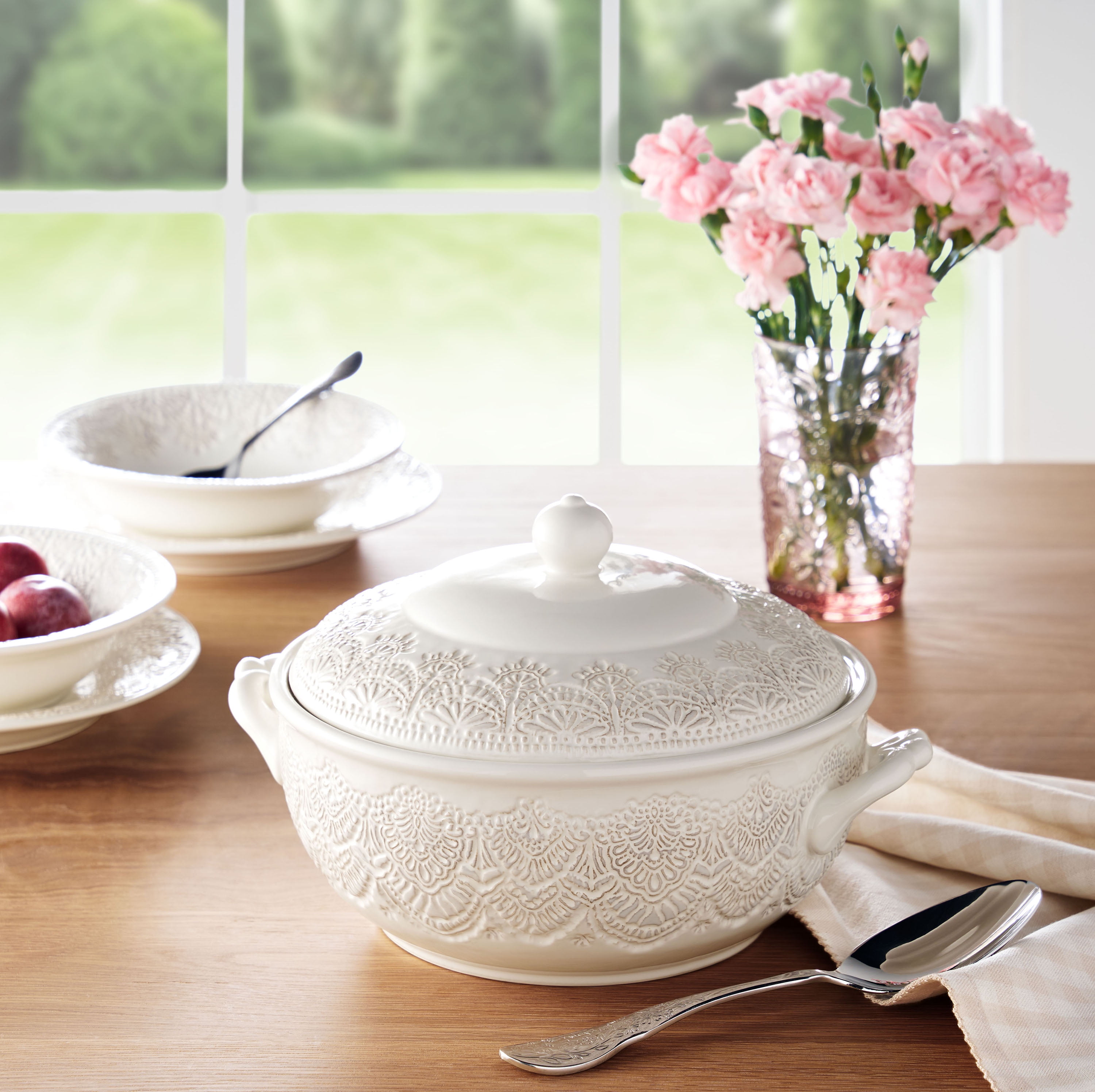 The Pioneer Woman Vintage Lace Pattern Is Inspired by Real Lace