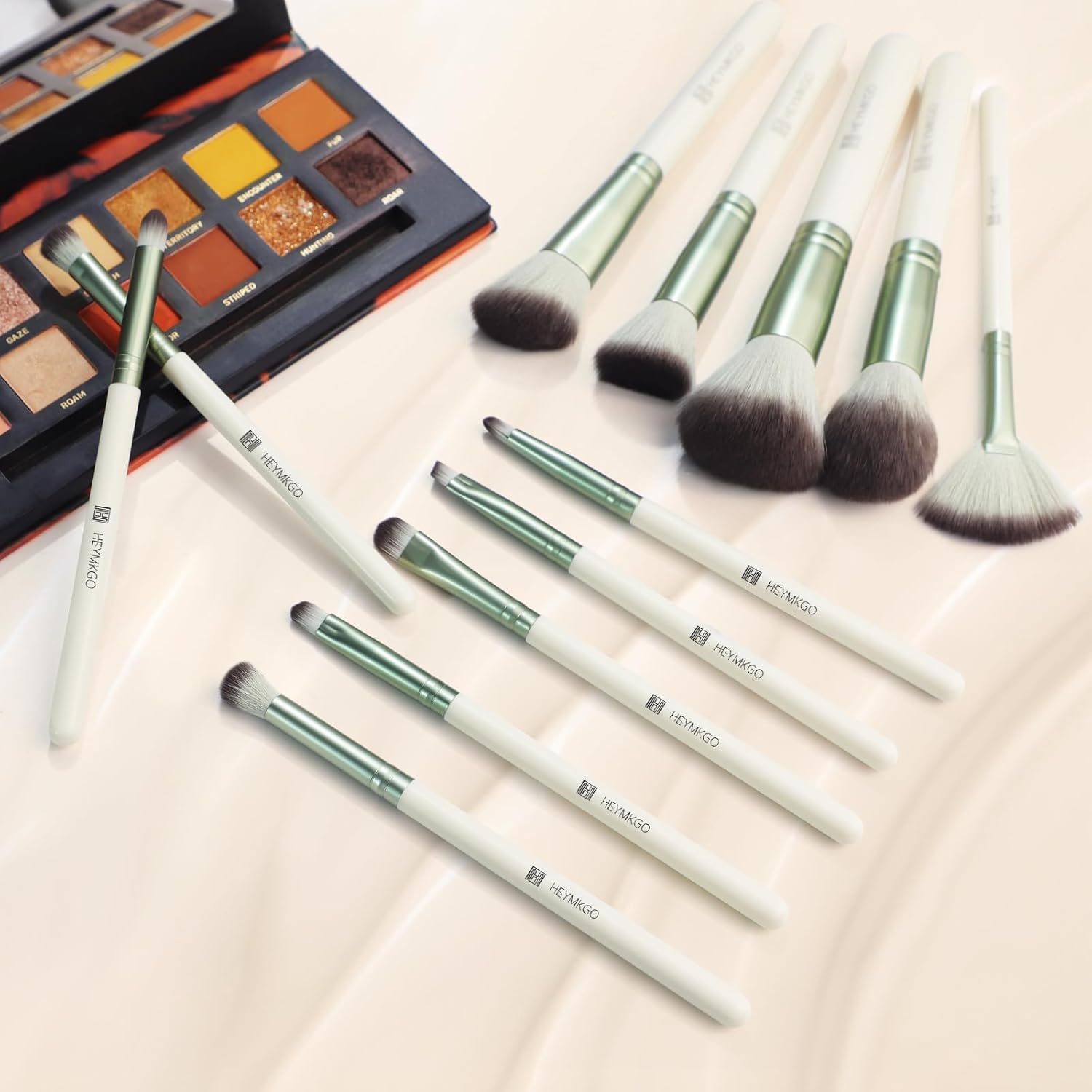 DUAIU 12-Piece Professional Makeup Brush Set with Pouch photo 5
